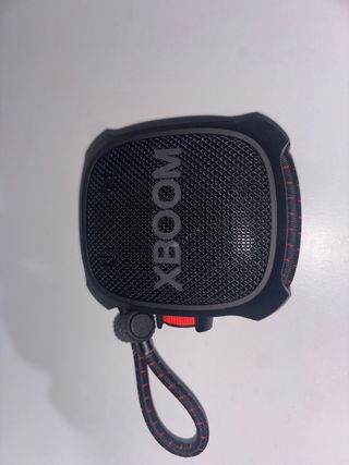 Altavoz LG XBOOM Negro y Rojo