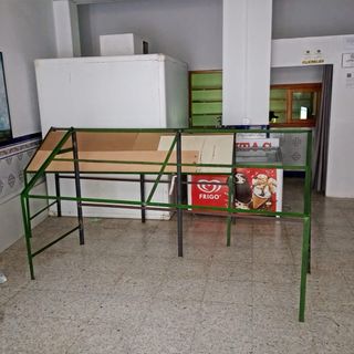 Cámara frigorífica/nevera con estanterías