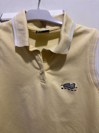 Polo sin mangas amarillo Talla S
