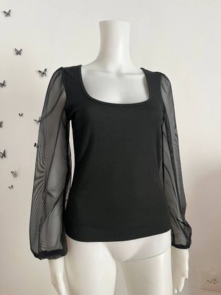 Blusa negra manga transparente Talla M
