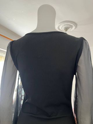 Blusa negra manga transparente Talla M