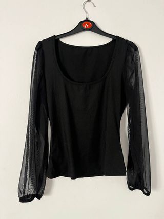Blusa negra manga transparente Talla M