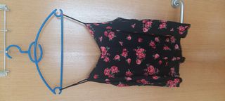 Top lencero negro con rosas