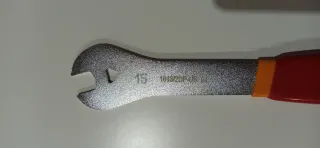 Llave de pedales Unior