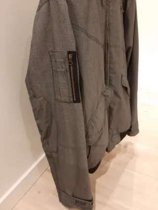 Abrigo Volcom Gris con Capucha