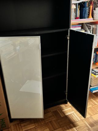 Librería IKEA BILLY puertas vidrio y metal