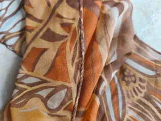 Sciarpa in seta beige e marrone