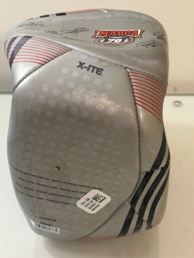 Balón Adidas Firmado MARCA 70 Años