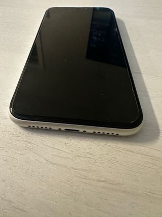 iPhone XR 64GB Nero/Rosso 76% Batteria