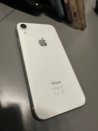 iPhone XR 64GB Nero/Rosso 76% Batteria