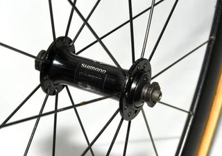 PAREJA RUEDAS DE CARBONO TUBULAR