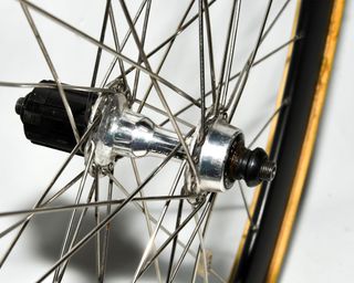 PAREJA RUEDAS DE CARBONO TUBULAR