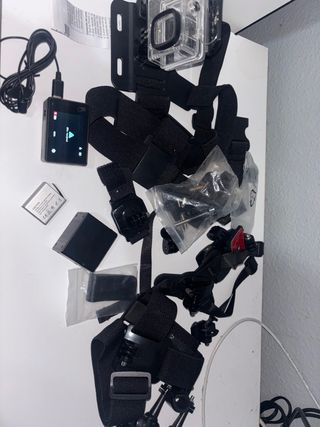 Cámara de acción doble pantalla y accesorios