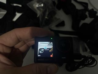 Cámara de acción doble pantalla y accesorios