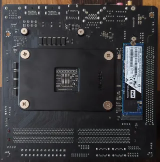 Mini PC Mediacenter con componenti top