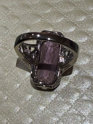 Anillo Plata  con gemma rectangular Morada