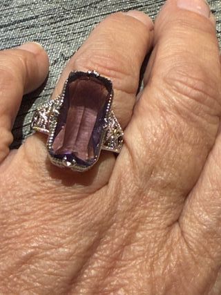 Anillo Plata  con gemma rectangular Morada