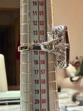 Anillo Plata  con gemma rectangular Morada