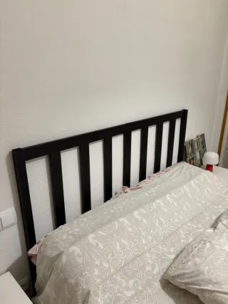 Cabecero de madera negro