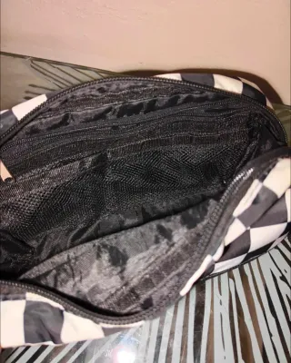 Estuche cuadros blanco y negro