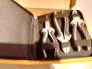 Estuche Amazon Basics 3 Alicates