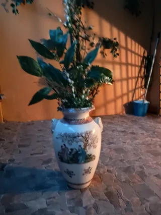 Jarrón antiguo decorado