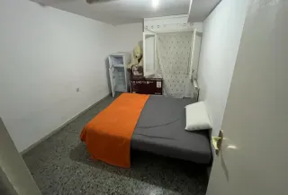 se alquila habitación