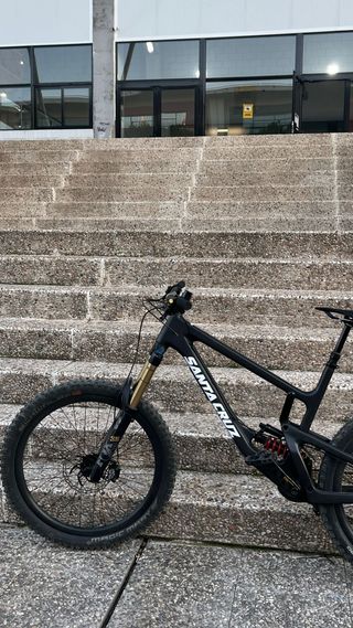 Santa Cruz Nomad v5 2021