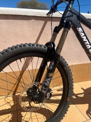 Santa Cruz Nomad v5 2021