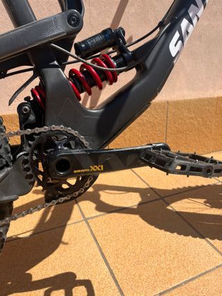 Santa Cruz Nomad v5 2021