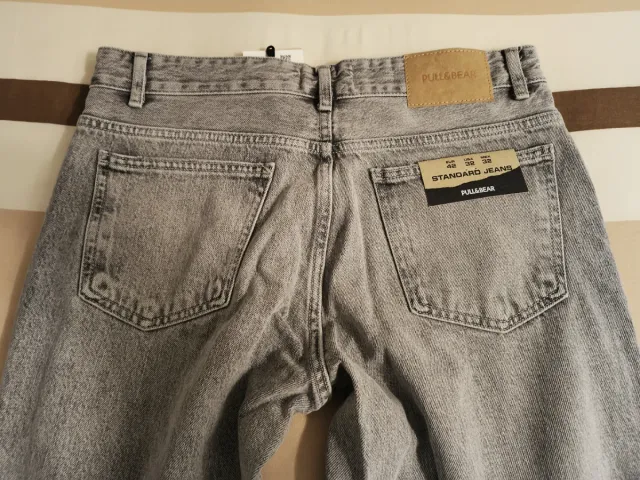 Pantalón vaquero gris Pull & Bear