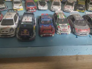 Lote 90 Coches a escala 1:43