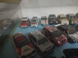 Lote 90 Coches a escala 1:43
