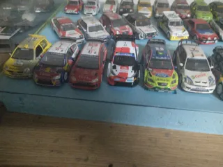 Lote 90 Coches a escala 1:43