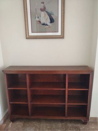 Mueble de comedor de madera