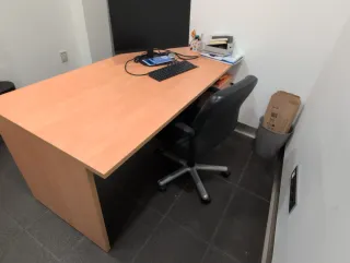 Mesa de oficina/escritorio madera y metal