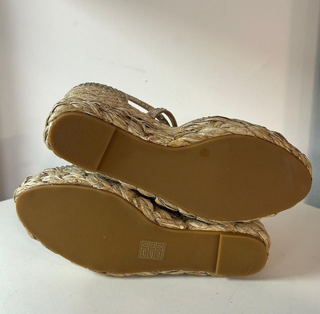 Sandalias Alma en Pena Beige/Oro Tachuelas - miniatura 2
