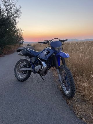 Yamaha DT 125 RE Enduro Azul