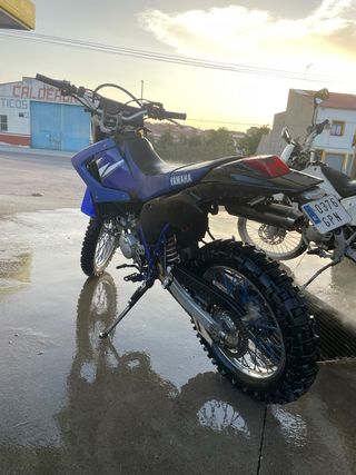 Yamaha DT 125 RE Enduro Azul