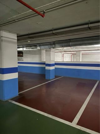 Garaje amplio y seguro en Isozaki Atea (-1)