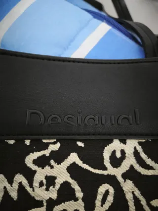 Bolso shopper Desigual negro y blanco