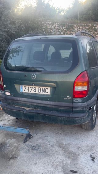 Opel Safira 2002