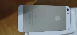 iPhone 5s Bianco/Oro con doppie cuffie