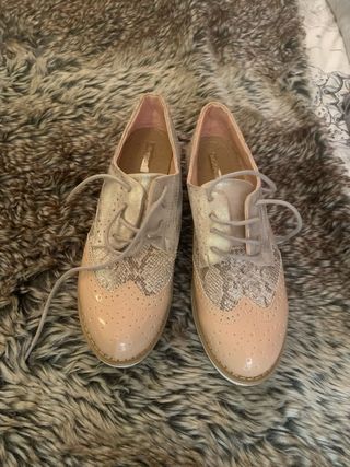 Zapatos Buenarotti Talla 38 Beige y Dorado