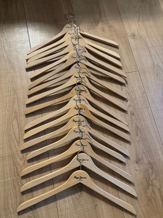 Perchas Pepe Jeans Madera