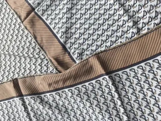 Foulard Fendi seta vintage