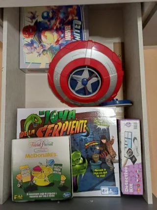 Lote de juegos de mesa y juguetes