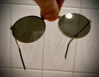 Occhiali da sole rotondi