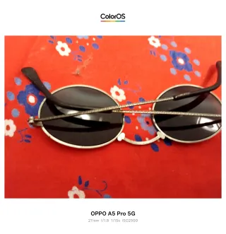 Occhiali da sole rotondi