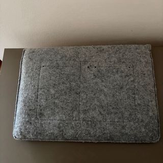 Custodia per PC in feltro grigio